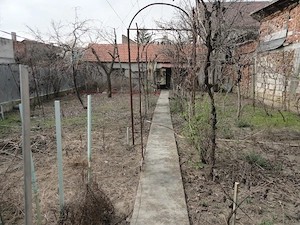 Casa solida din caramida in Parneava, teren 720 mp - imagine 7