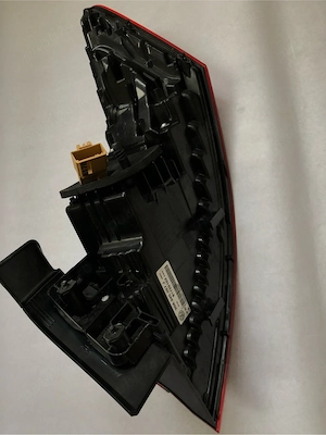 Volkswagen Arteon Lampă spate în caroserie 3G8945207J - imagine 2