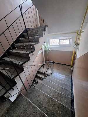 APARTAMENT 3 CAMERE - Stradal - Tomis Nord - Str Tulcei - Gaze - Etaj 2 din 4 -  