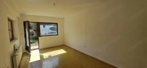 Casa cu 6 camere 5 bai si 960 mp teren de vanzare in zona centrala Sibiu - imagine 12