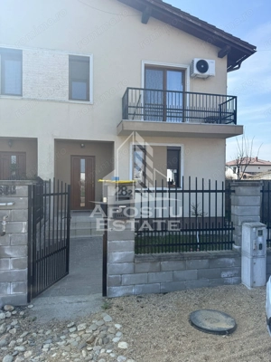 Duplex in exclusivitate in Mosnita Veche cu 4 camere si 3 bai