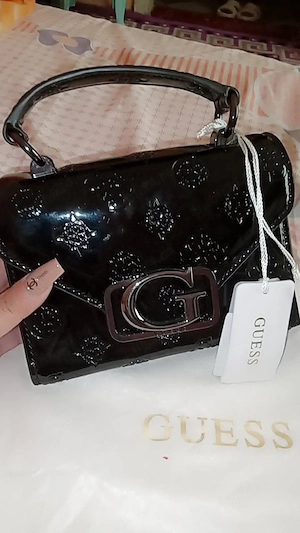 Am centuța nou nouță cu ethicheta