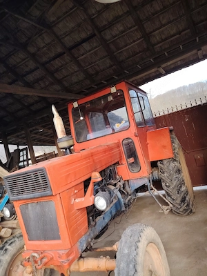 Vând tractor U650 în stare bună!  - imagine 4