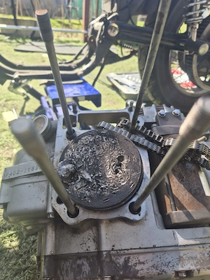 Suzuki Savage LS650 1997 motor defect - imagine 4