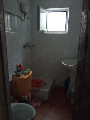 Casa batraneasca locuibila 20 m2 Ciolpani - imagine 5