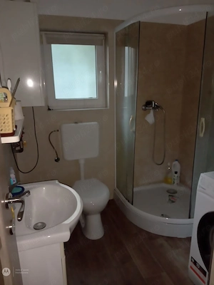 Vind  garsonieră  spațioasă  la curte  comuna   in zona  Mihai  Viteazu   - imagine 9