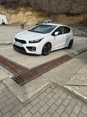 Kia ceed gt  - imagine 8
