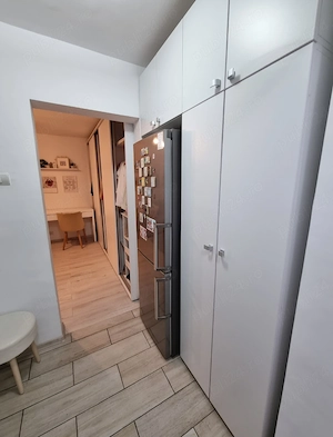 Apartament 2 camere Titan | 5 min metrou | Etaj 1 | Mobilat modern | Balcon cu vedere verde - imagine 8