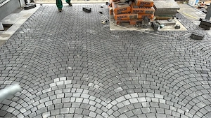 Montaj Pavaj și Dale   Calitate Garantată   Amenajări Curți Cap-Coadă