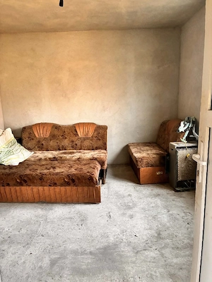 Vând teren intravilan 708 metri pătrați+casă de finisare 138 m pătrați +250 m pătrați stradă privată - imagine 9