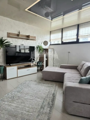 Zona Intim-apartament transformat in 3 camere - imagine 2