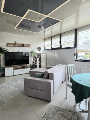 Zona Intim-apartament transformat in 3 camere - imagine 5