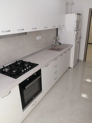 Închiriez apartament 2 camere decomandat  - imagine 7