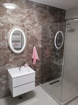 Închiriez apartament 2 camere decomandat  - imagine 9