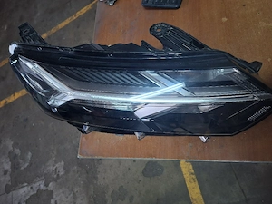 Vand far dreapta Logan 3,Sandero cod260101940R - imagine 2