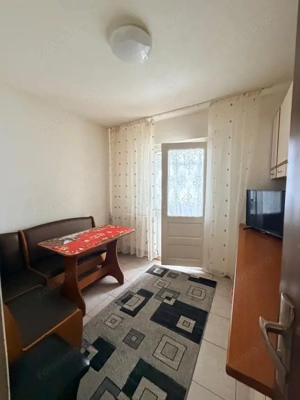 Apartament 3 camere, 68 mp, zona Consul - imagine 5
