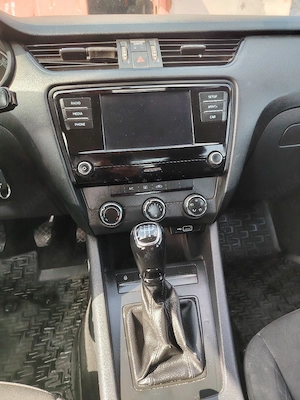 Skoda Octavia 2019 - imagine 3