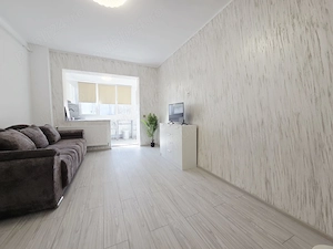 Garsoniera cu grup sanitar si balcon renovata GATA DE MUTAT  INCHIRIAT