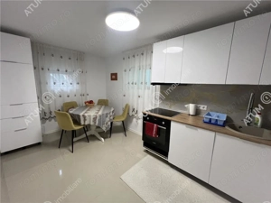 Casa individuala renovata cu 4 camere si teren 209 mp zona Terezian - imagine 6