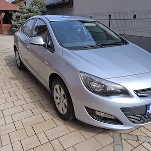 Opel Astra J  Sedan 1,4 Turbo - imagine 4