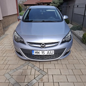 Opel Astra J  Sedan 1,4 Turbo - imagine 2