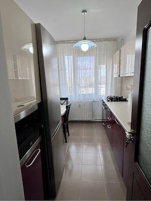 2 camere de închiriat| decomandat| metrou 1 decembrie  - imagine 2