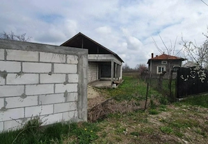 Teren de vanzare si constructie nefinalizata - imagine 4