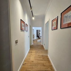 Casă deosebită în zonă liniștită și centrală   complet renovată! - imagine 4