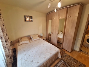 440 euro!!!Ap.cu 3 camere Et 1 cu centrala proprie Zona Bucovina - imagine 2