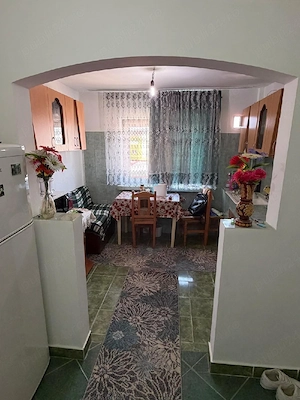 Vand apartament 3 camere  - imagine 2