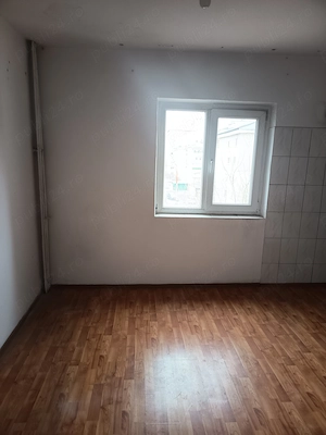 Vînd ap. 2 camere semidecomandat ,etaj 3 4 zona L  ,str .Dunării cu  HCC,ap. este gol ,fara gaze - imagine 4