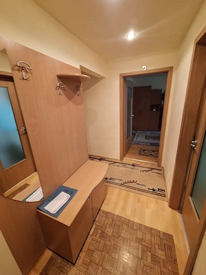 440 euro!!!Ap.cu 3 camere Et 1 cu centrala proprie Zona Bucovina - imagine 8