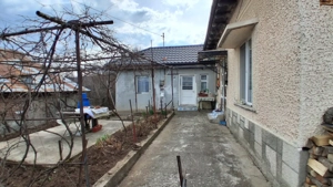 Casă cu teren generos de vânzare în Poiana Câmpina - imagine 3