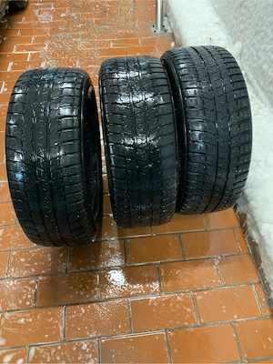 3 anvelope de iarna 225 55 r17 sumitomo wt200 - imagine 4