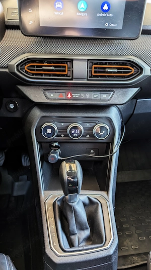 Sandero Stepway 3 +1 an garantie - imagine 2