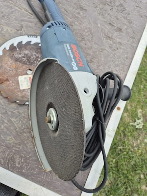 Scule de vânzare second hand