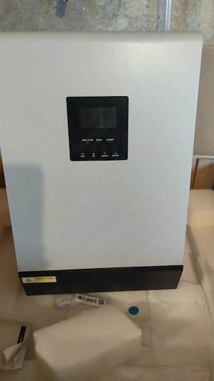 Vând invertor hibrid de 5kwh