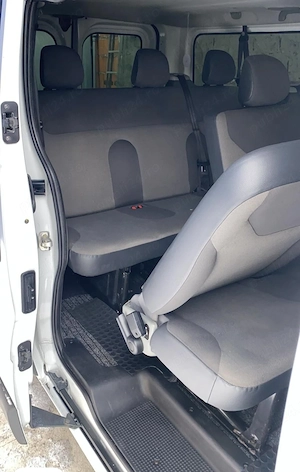 Microbuz Renault Trafic  - imagine 2