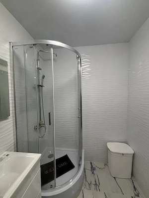 Garsonieră Spatioasă în Zona 13 Septembrie 