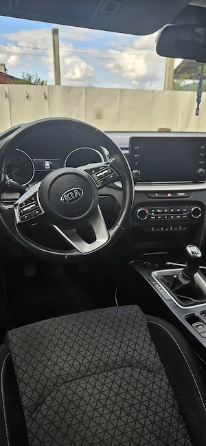 Vând Kia X-CEED 1.4 benzina 140 cp MT 2020 euro 6 - imagine 9