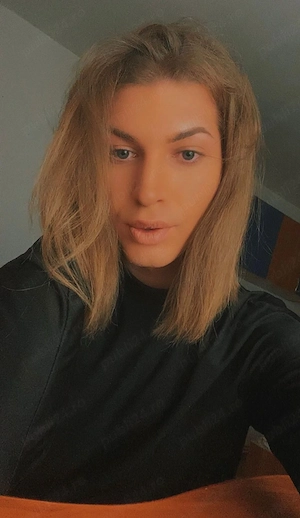 Bună, sunt Aida, nouă la tine în oraș, 27 de ani