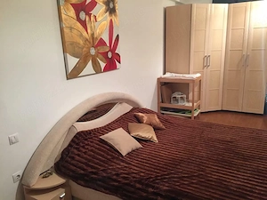 Inchiriez apartament 3 camere Cartierul Latin - imagine 3