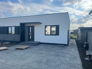 Casa parter Dumbravita