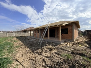 Duplex 3 camere cu toate utilitatile - Zona Valery - Mosnita