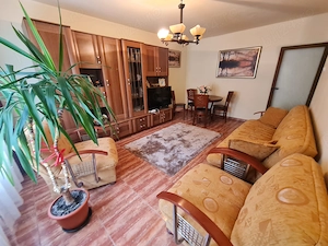 Direct proprietar  apartament 3 camere decom 75mp str. Avram Iancu