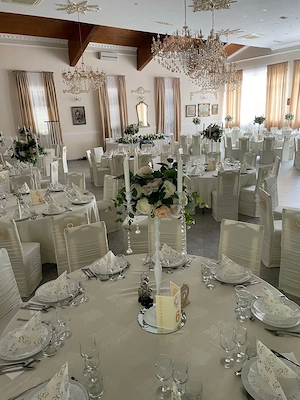 Huse de scaun și fete de masă 