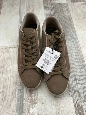 Sneakers barbati cu eticheta