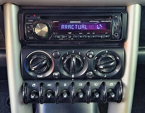 MINI COOPER ONE "CANDY PINK" - 1.6 benzina - 115 C.P. - inmatriculat RO - imagine 12