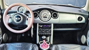 MINI COOPER ONE "CANDY PINK" - 1.6 benzina - 115 C.P. - inmatriculat RO - imagine 11