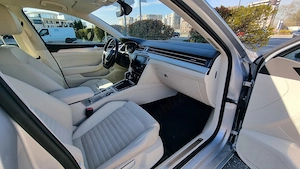 Volkswagen Passat Variant 2.0 TDI 4x4 240 CP - imagine 10